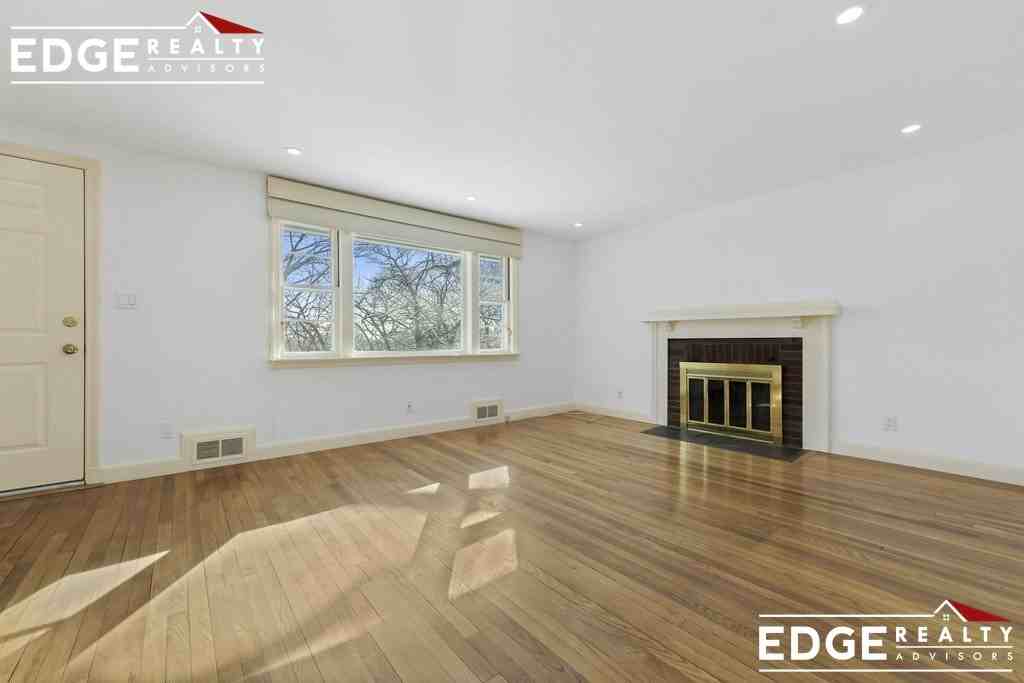 105 Hamilton Rd - Photo 6 of 19