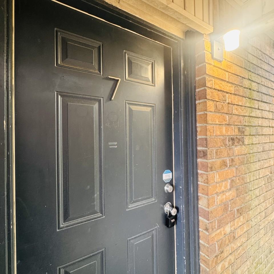 1924 Avenue H - Photo 2 of 16