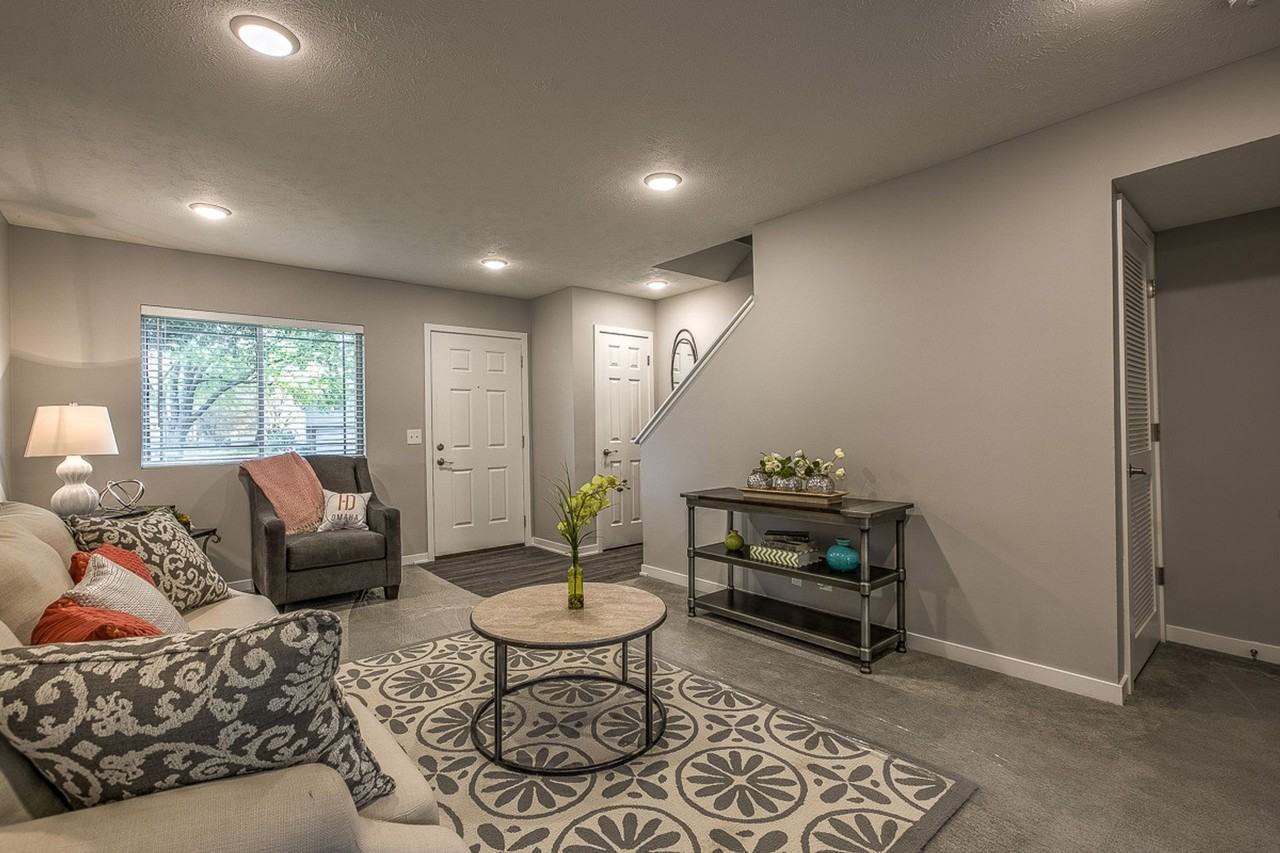 Harrisville Townhomes - Photo 6 of 20