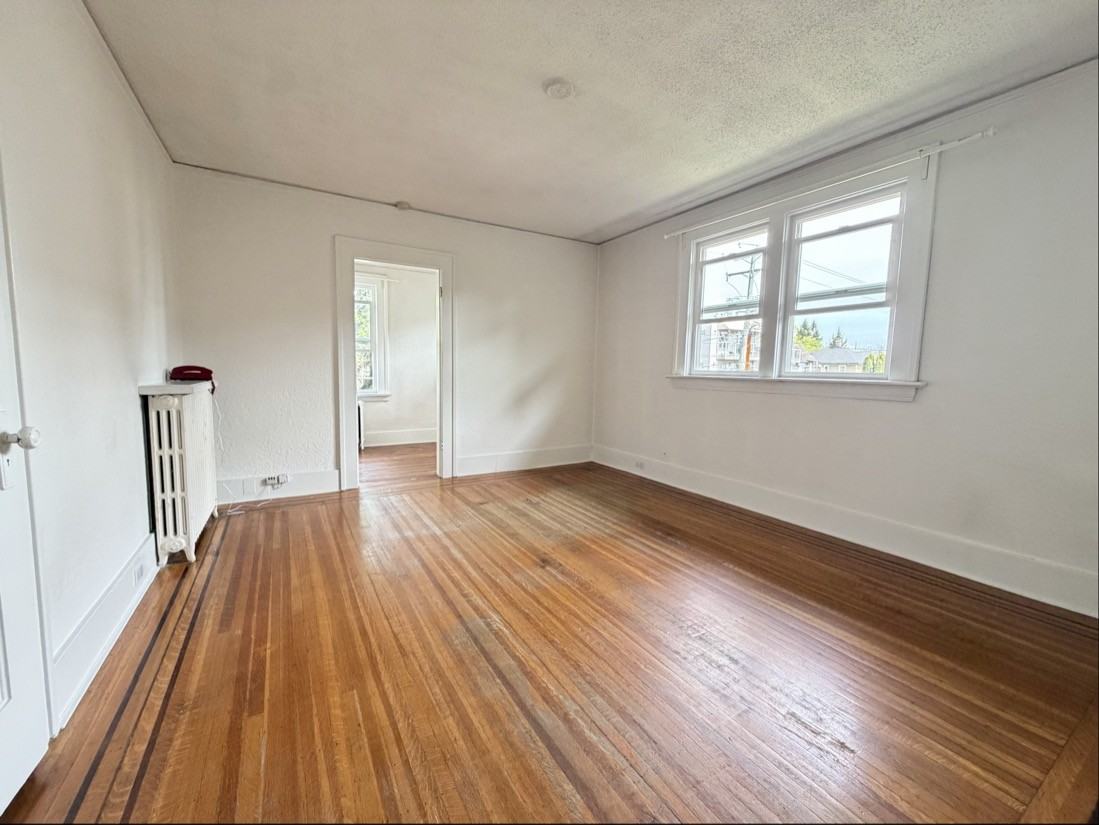 3050 Oak Street #11 - Photo 4 of 13
