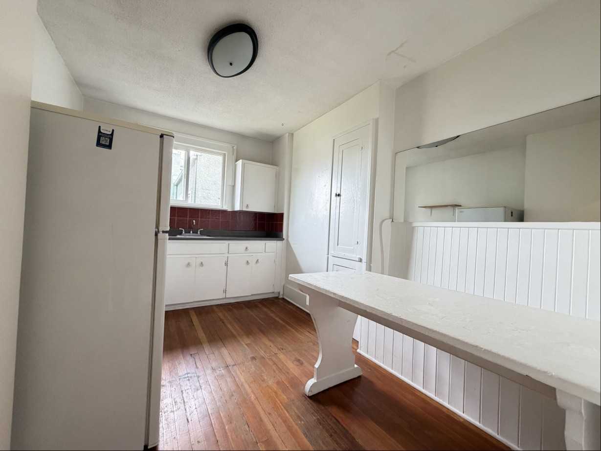 3050 Oak Street #11 - Photo 7 of 13