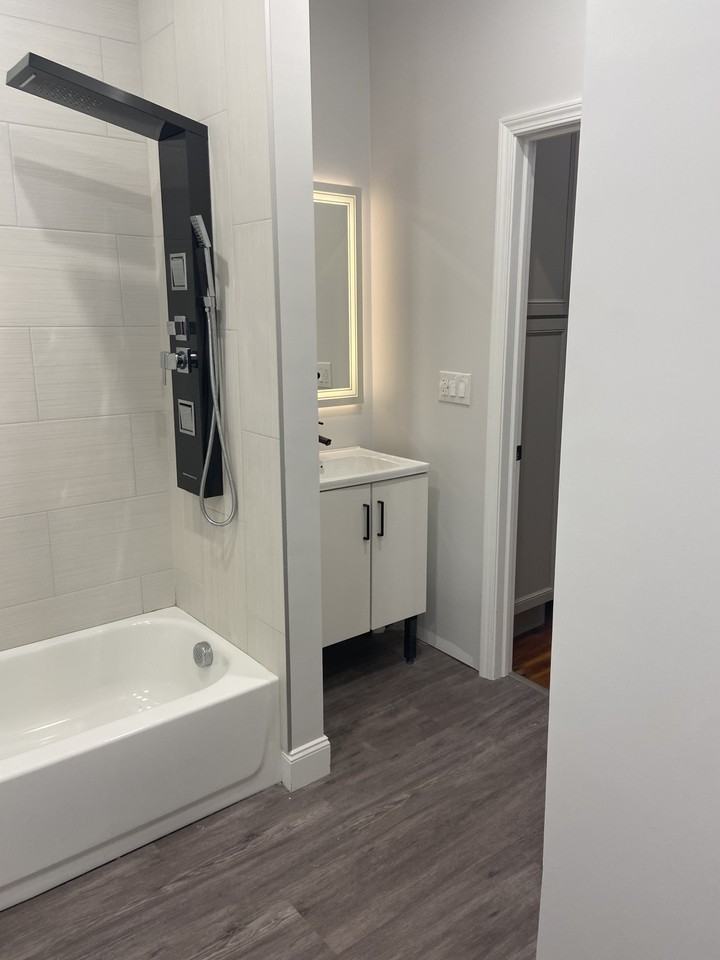 106 N Franklin St #2 - Photo 4 of 20
