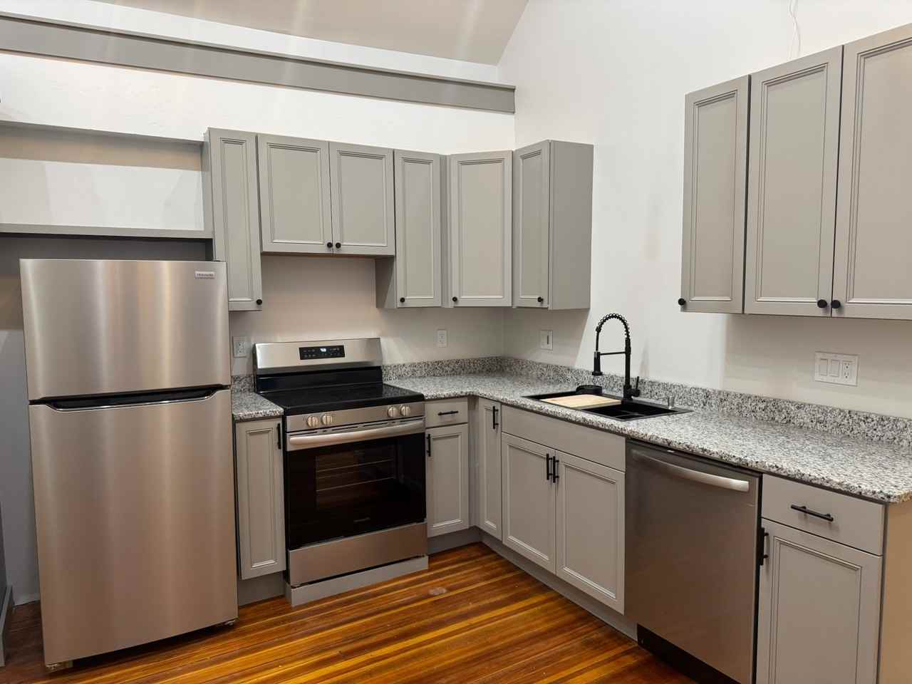 106 N Franklin St #2 - Photo 5 of 20