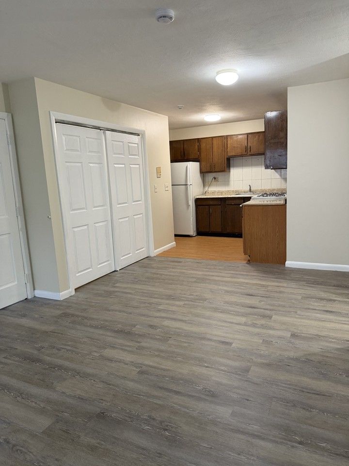 Dewey St #7 - Photo 2 of 6