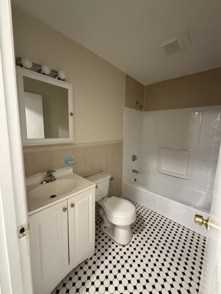 Dewey St #7 - Photo 5 of 6