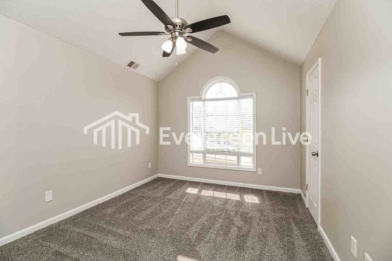 2250 Harmony Lakes Cir - Photo 7 of 10