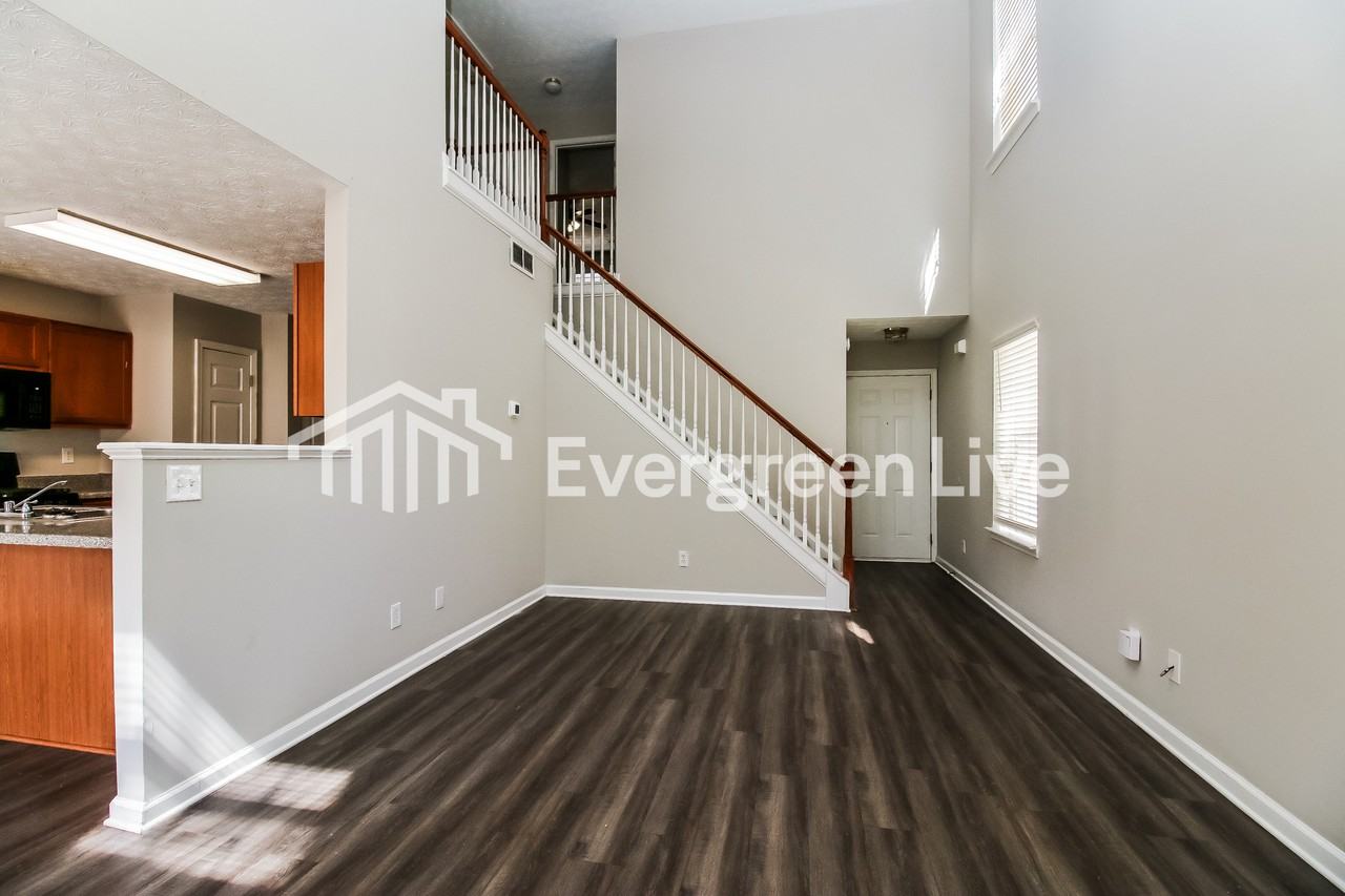 130 Lakebirch Dr - Photo 3 of 15