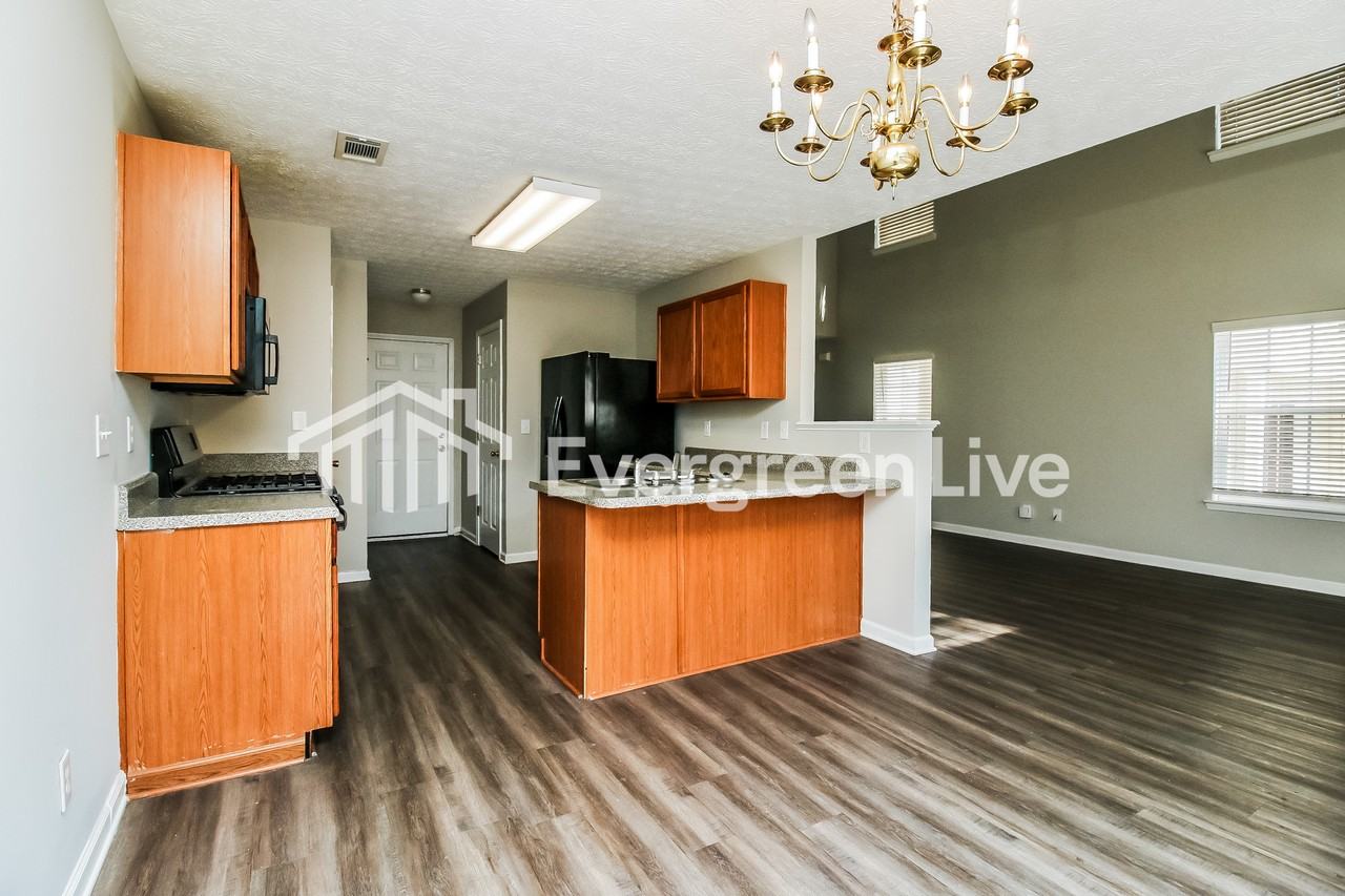 130 Lakebirch Dr - Photo 6 of 15