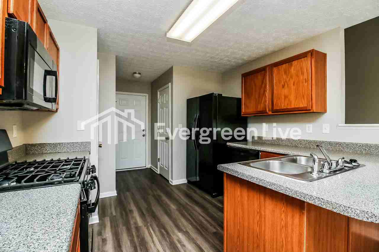 130 Lakebirch Dr - Photo 7 of 15