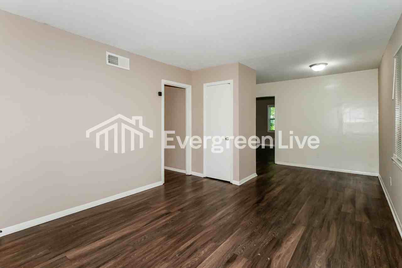 2954 Cherry Rd - Photo 4 of 15