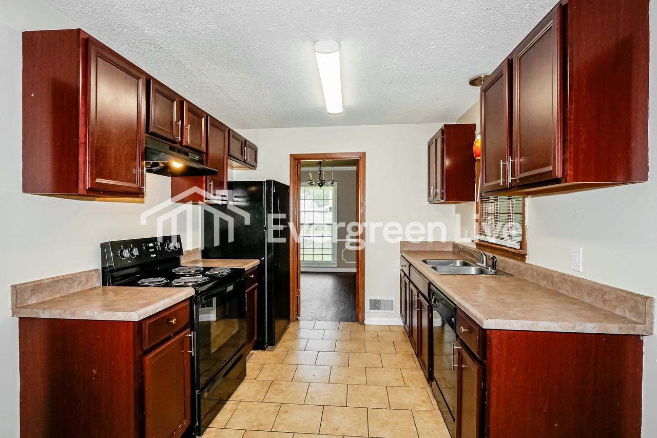 2886 Stage Park Dr - Photo 4 of 15