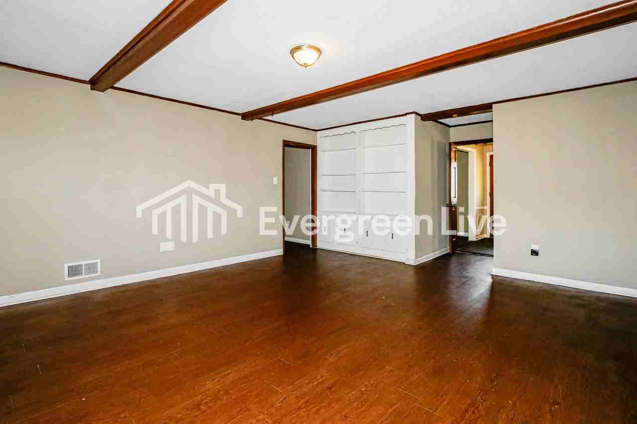 2886 Stage Park Dr - Photo 5 of 15