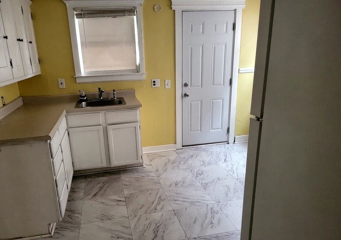 165 Rhode Island St - Photo 5 of 8