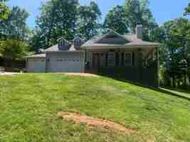 featured image of 40 Brierfield Dr
