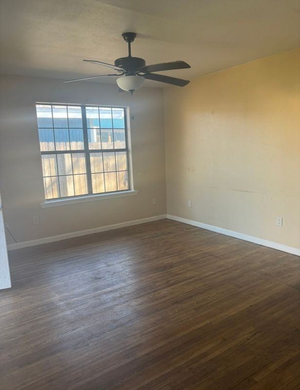 3421 Harold Dr - Photo 3 of 11