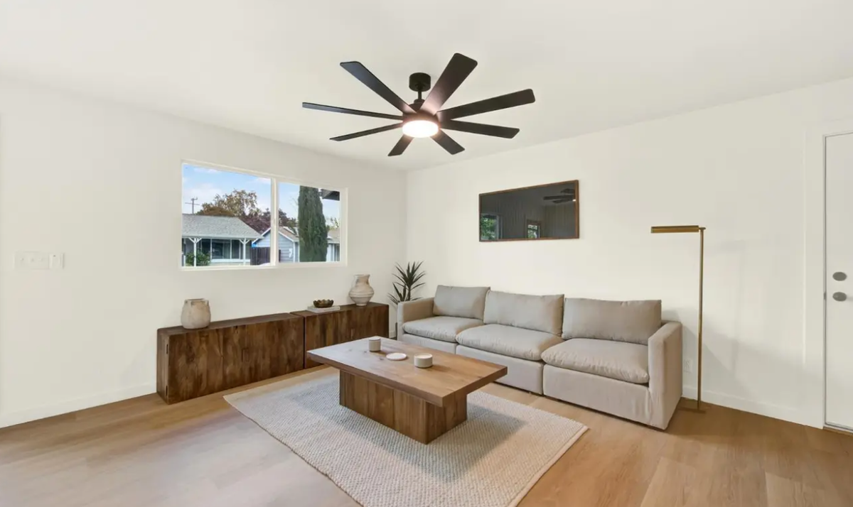 6610 Oak Leaf Ct - Photo 2 of 4