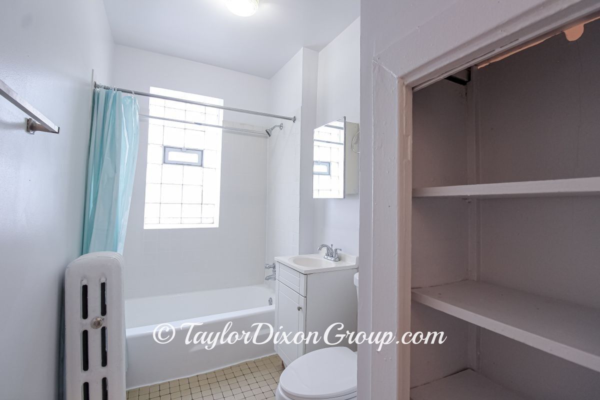 506 E 70th St - Photo 4 of 23