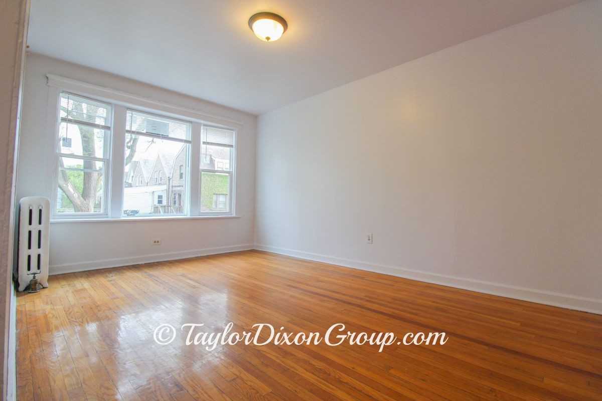 506 E 70th St - Photo 7 of 23