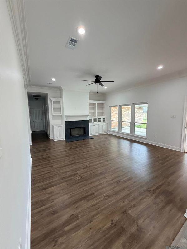 15814 Woodwick Ave - Photo 5 of 10
