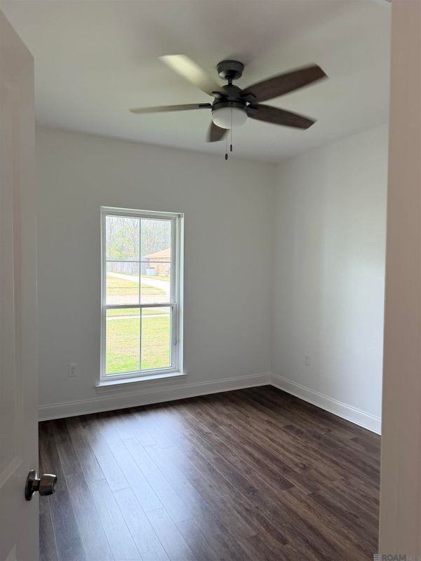 15814 Woodwick Ave - Photo 6 of 10