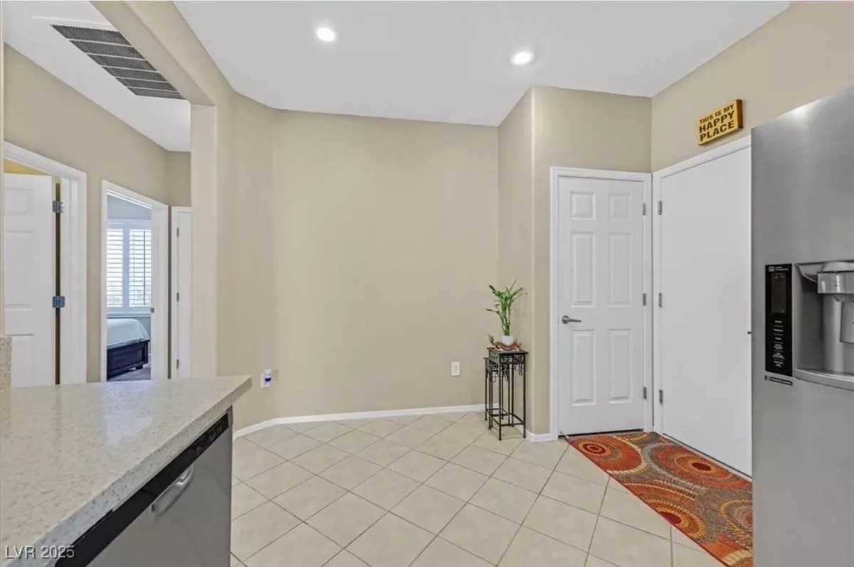 2165 Hill Rd - Photo 2 of 6