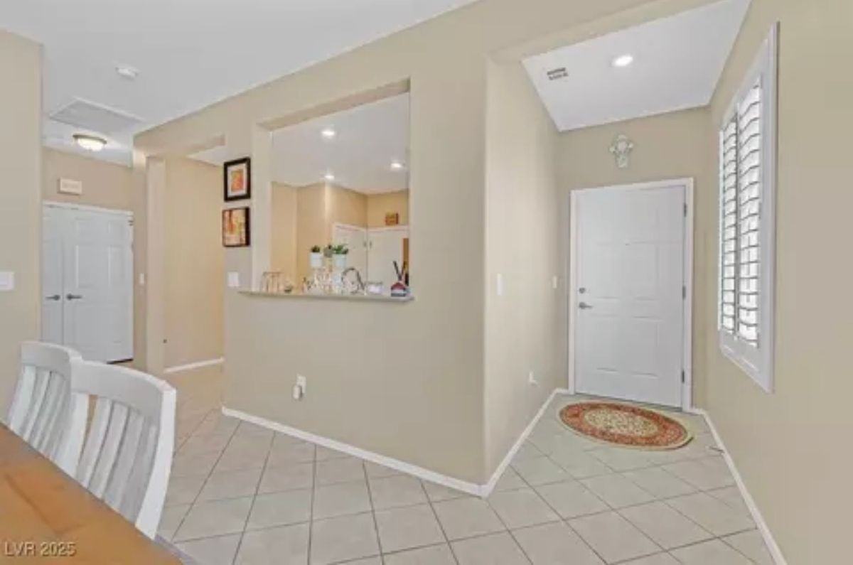 2165 Hill Rd - Photo 3 of 6
