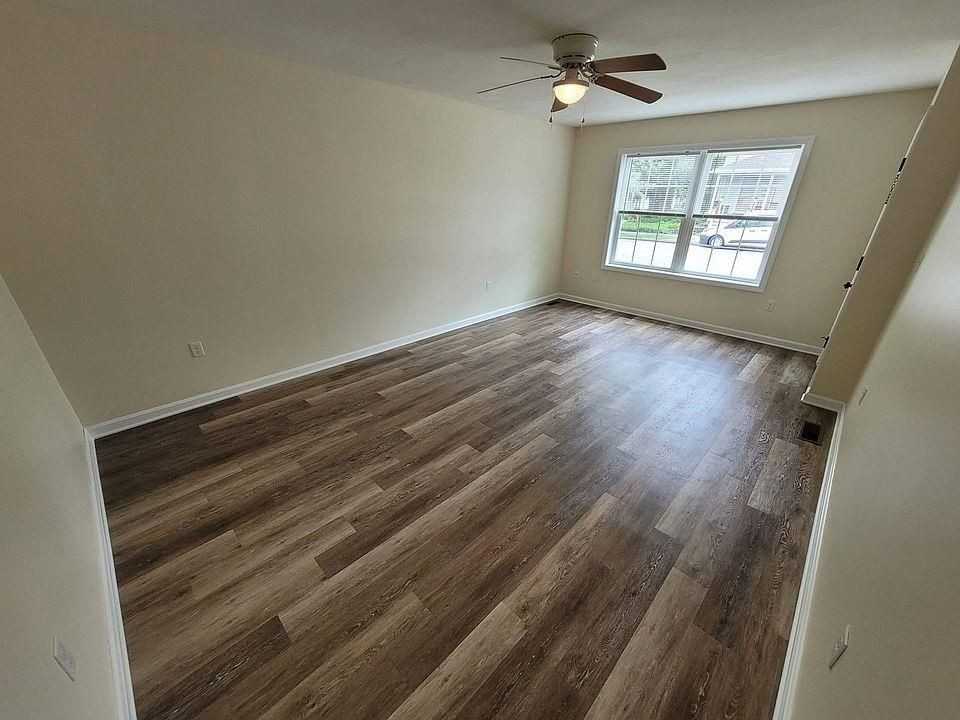 238 Ash St ##1 - Photo 4 of 13