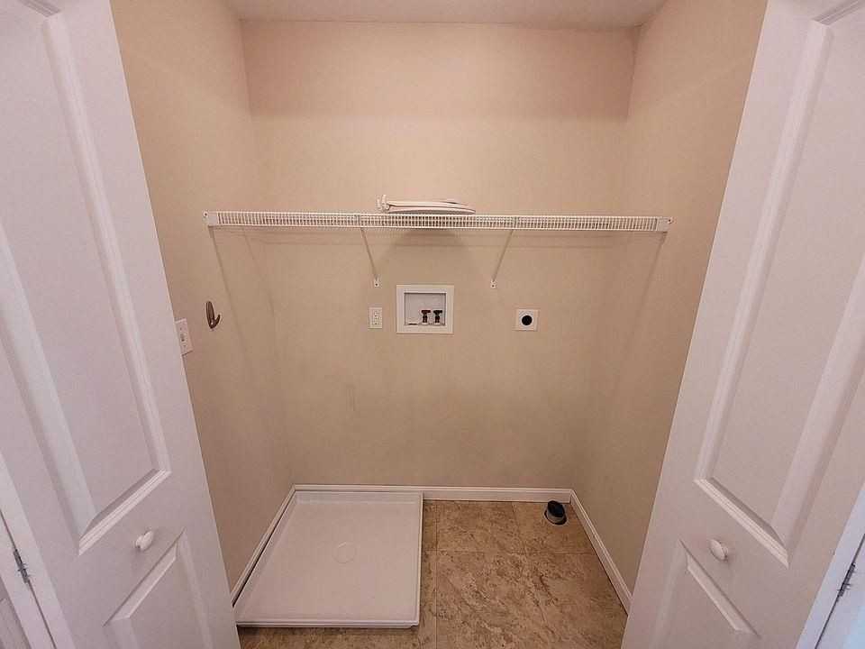 238 Ash St ##1 - Photo 7 of 13
