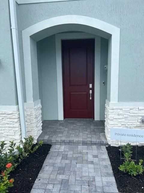 4393 Hammock Grove Dr - Photo 2 of 9