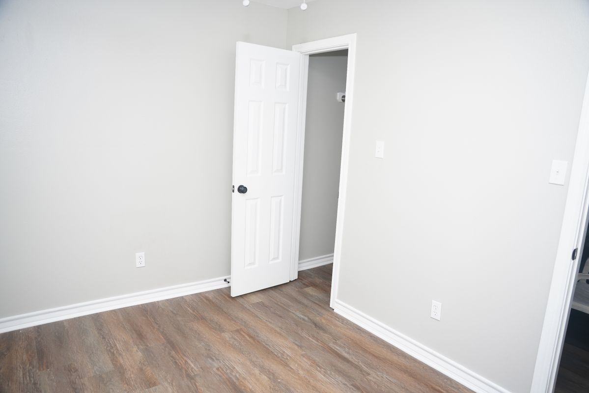 4122 Tiffin St Street - Photo 3 of 6