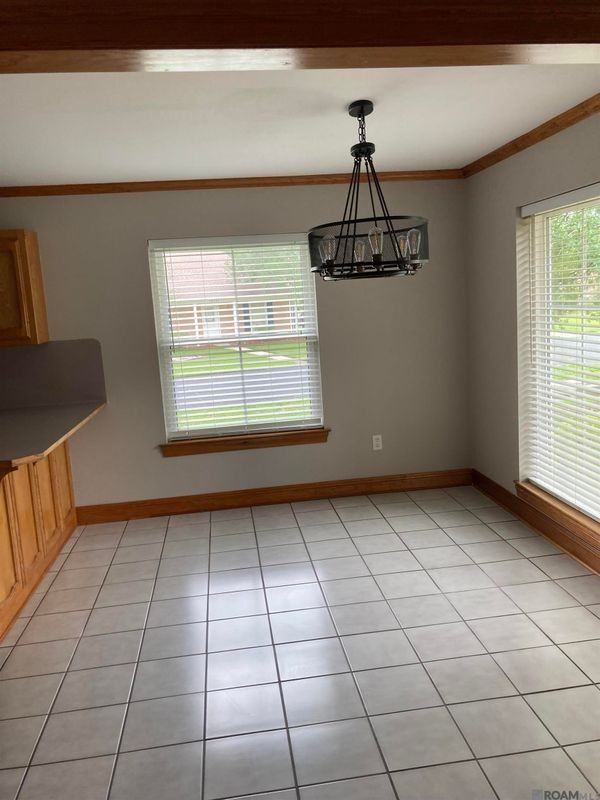 18585 Lakefield Ave - Photo 4 of 14