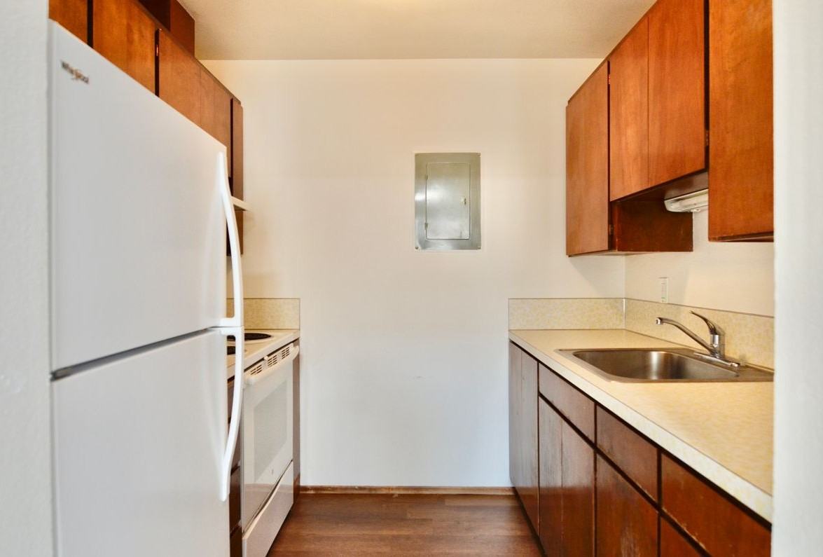 10525 Midvale Ave N ##302 - Photo 4 of 10