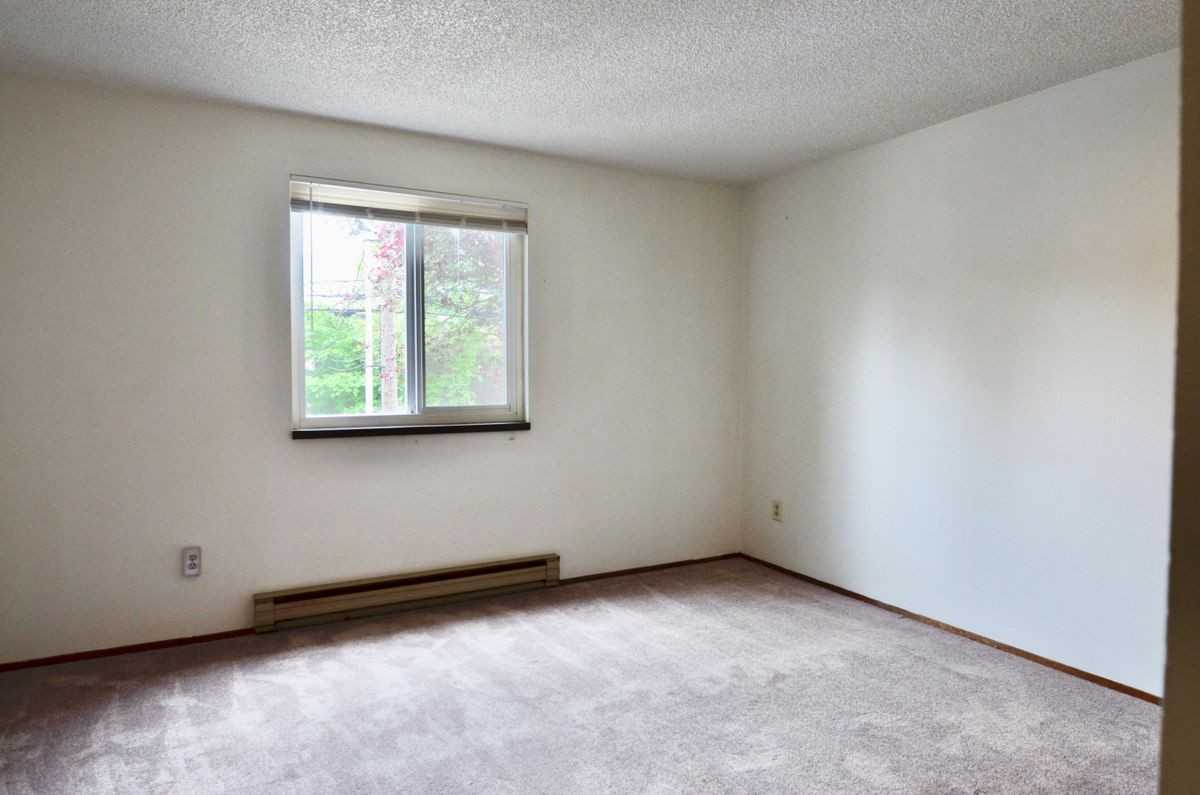 10525 Midvale Ave N ##302 - Photo 7 of 10