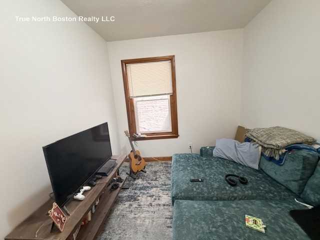 206 Hanover St #3 - Photo 6 of 13