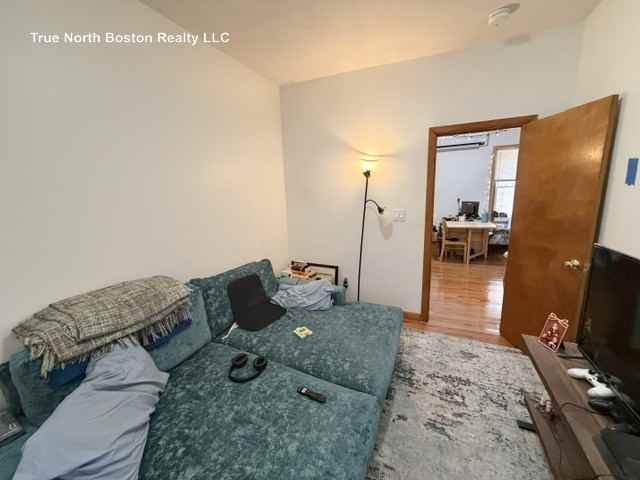 206 Hanover St #3 - Photo 7 of 13