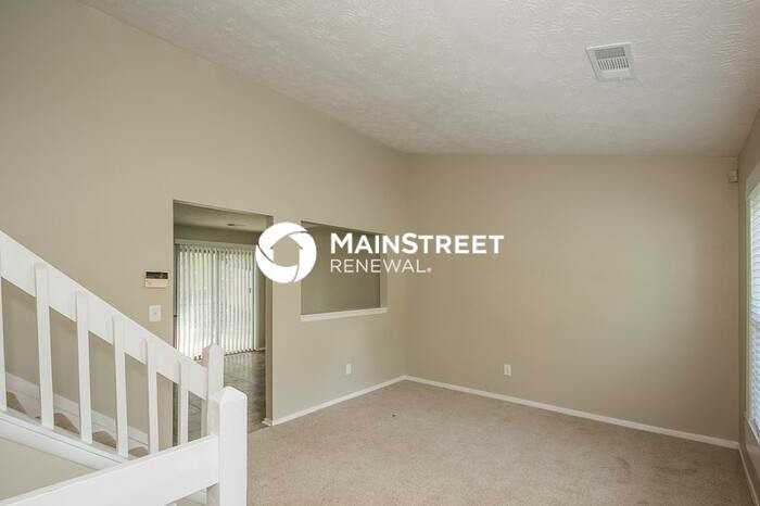 1401 Mill Lake Cir - Photo 5 of 15