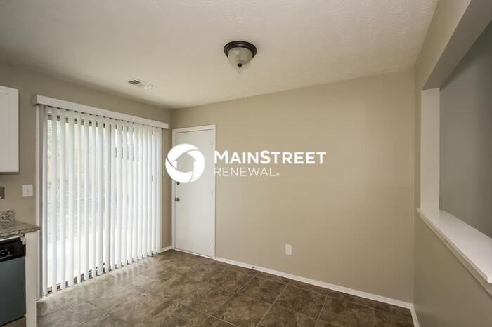 1401 Mill Lake Cir - Photo 6 of 15