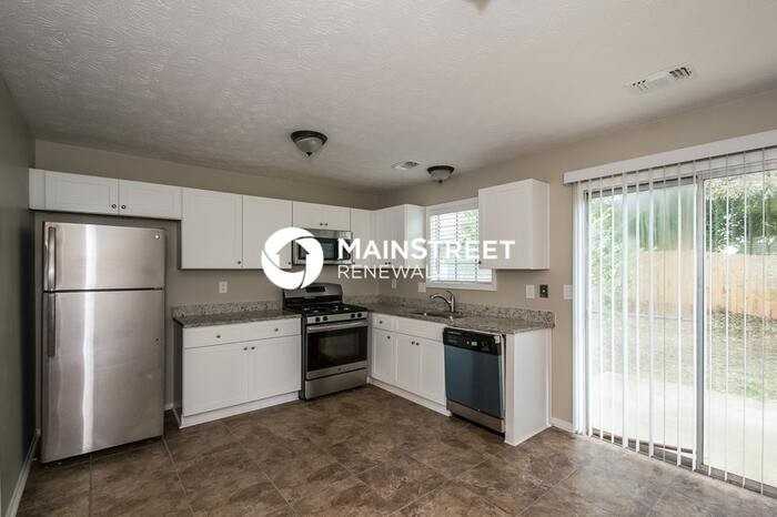 1401 Mill Lake Cir - Photo 7 of 15