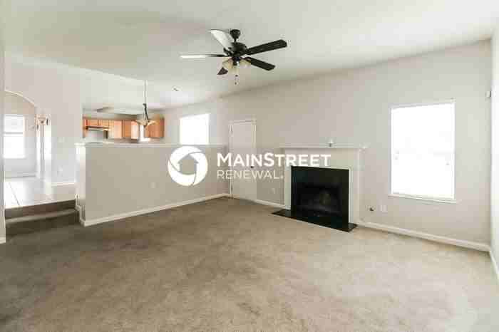 2590 S Hills - Photo 3 of 17