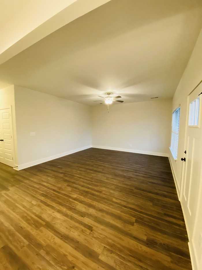 2004 Weaver Way - Photo 7 of 33