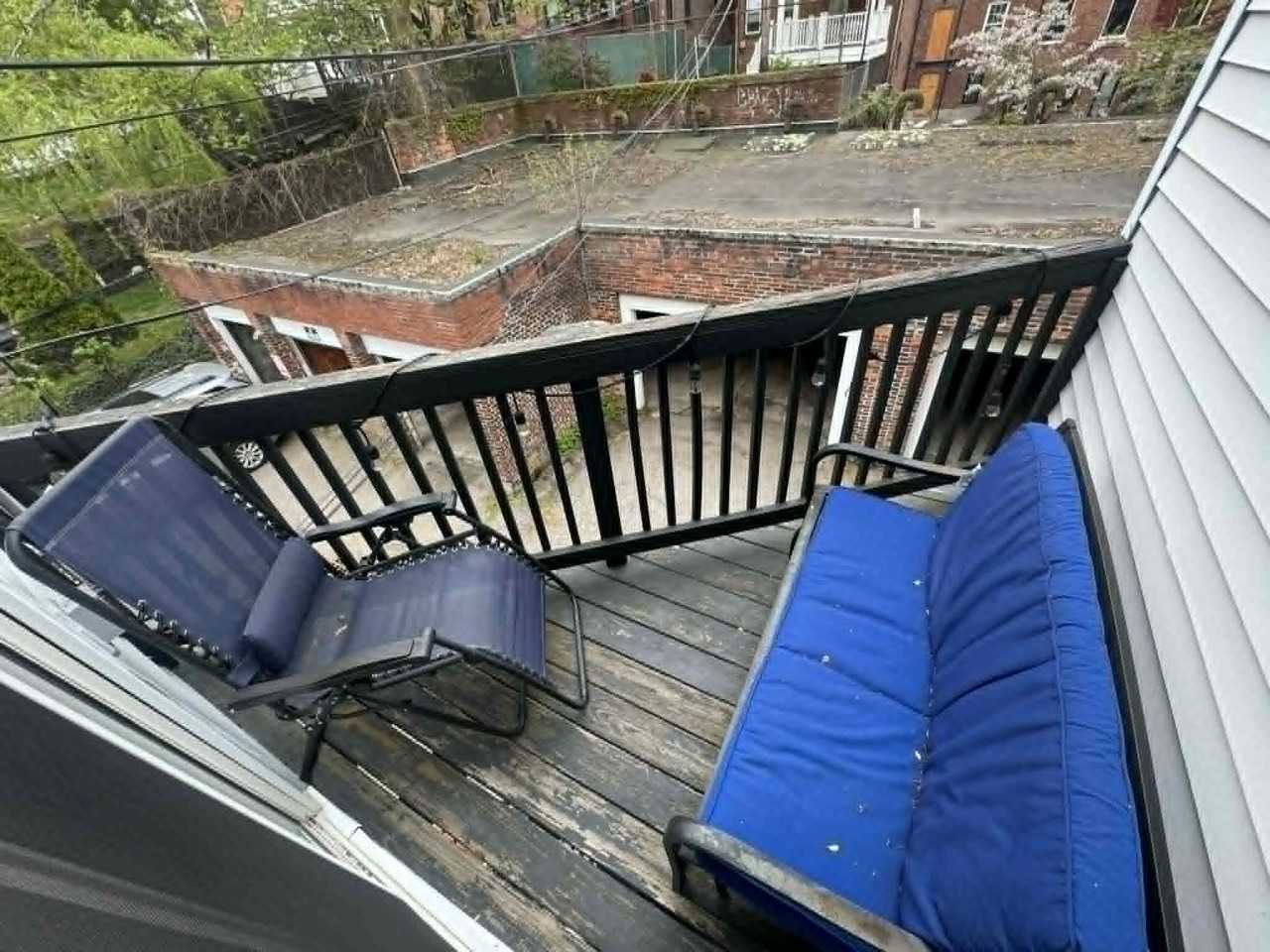 E 3rd St #2R - Photo 5 of 12
