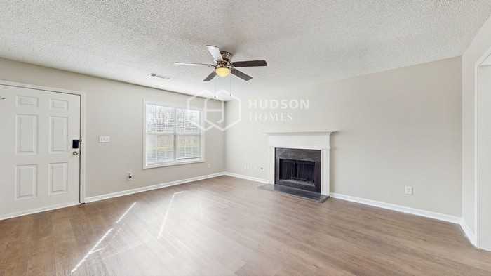 637 Lynchburg St - Photo 4 of 27