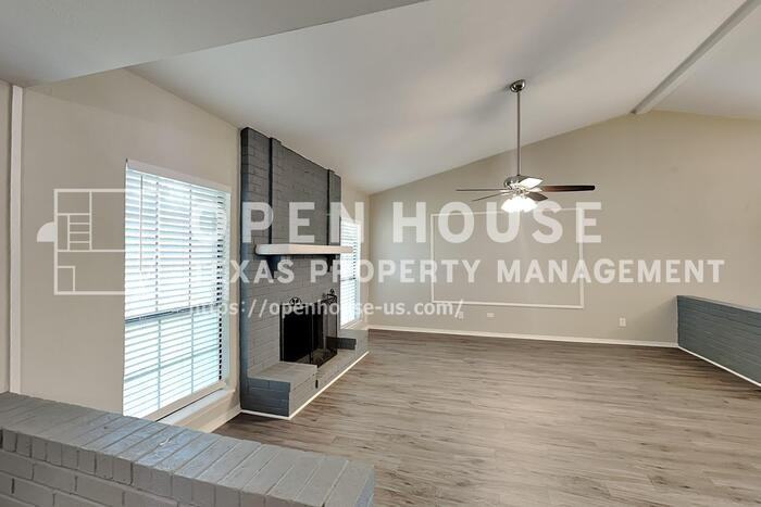 2044 Cologne Dr - Photo 4 of 20