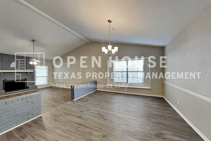 2044 Cologne Dr - Photo 6 of 20