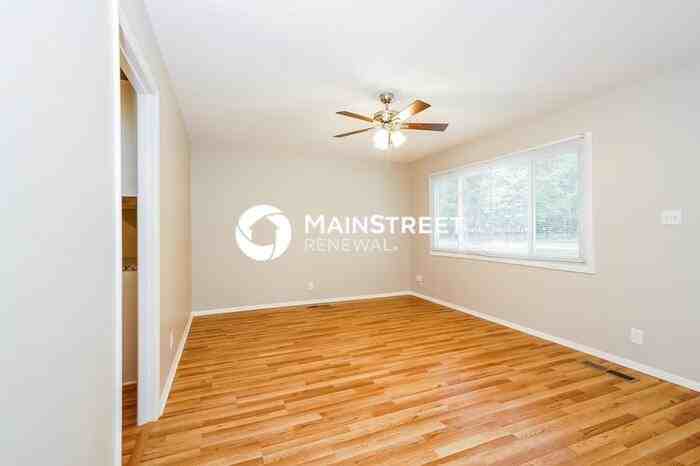 1811 E 75th St - Photo 2 of 15