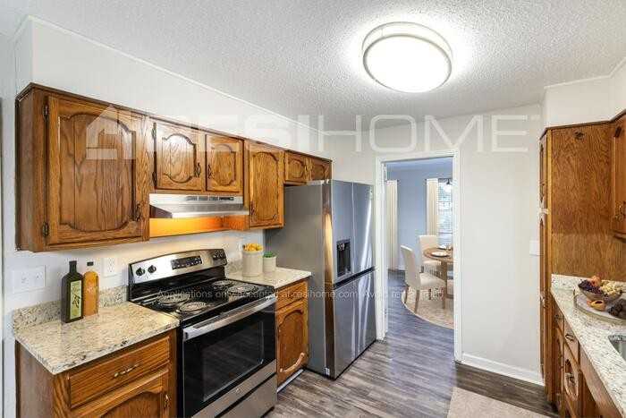 145 Mission Cir - Photo 3 of 20