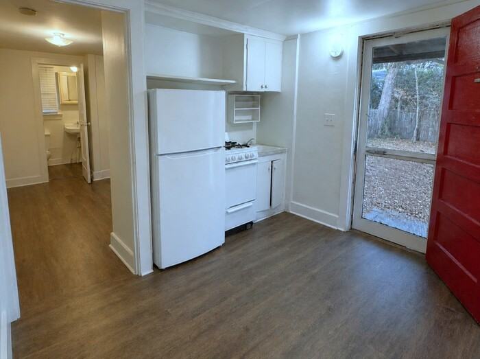 520 Holly St #2 - Photo 2 of 7