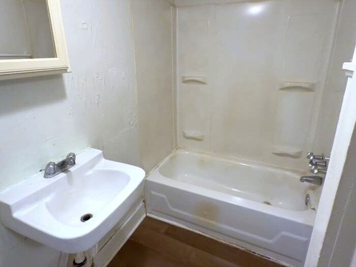 520 Holly St #2 - Photo 6 of 7