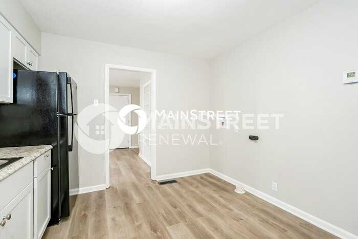 340 S Dearborn St - Photo 7 of 17