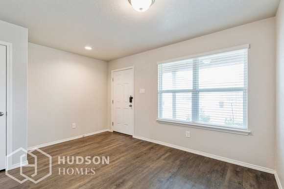 7516 Rose Robin Run Ct - Photo 4 of 32